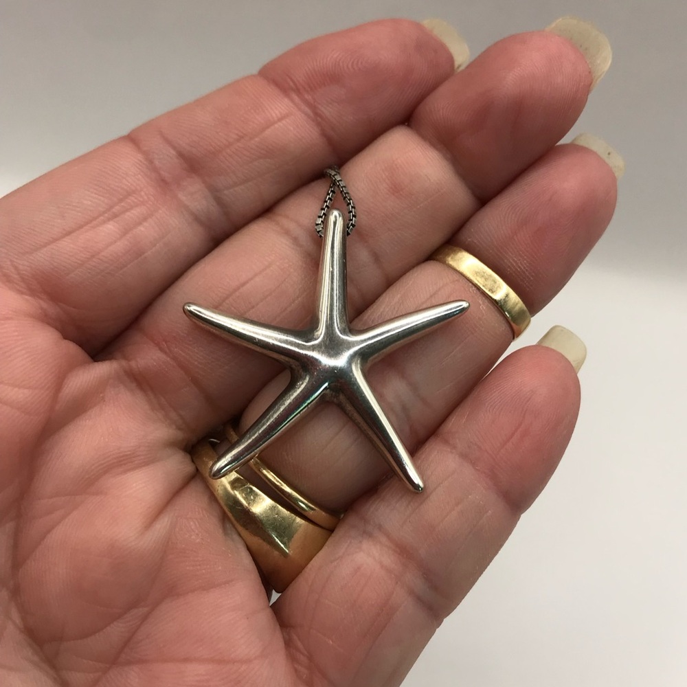 James Avery “Retired” Sterling Silver Starfish Pendant Paired with 925 Necklace - Picture 7 of 8